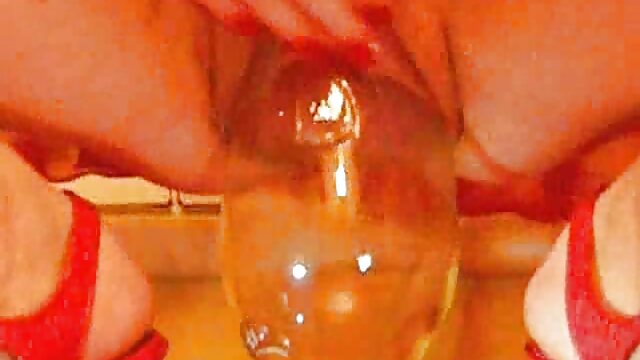 男は町と彼のコックの雌犬を取ります 女性 av vr